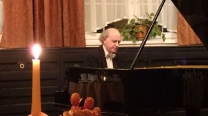 Alexei Orlovetsky - 1224th Liszt Evening. Oborniki Slaskie, Parlour of Four Muses, 21.10.2016. Photo by Jolanta Nitka.